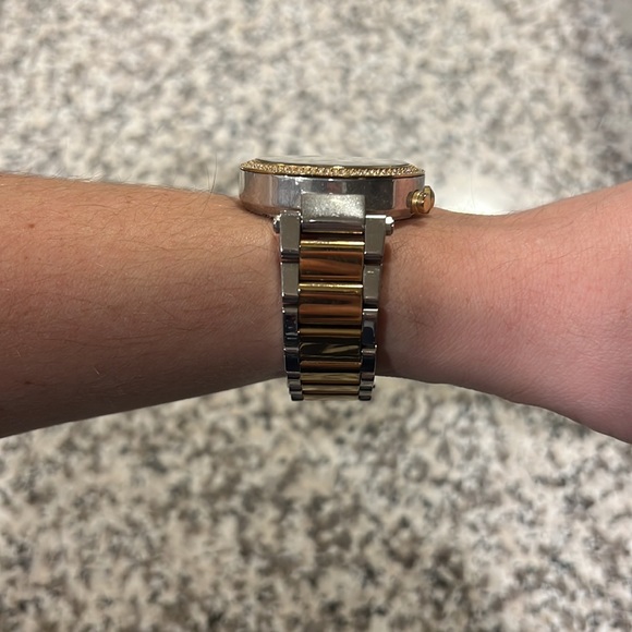 Michael Kors Gold and Silver Watch - Picture 4 of 7